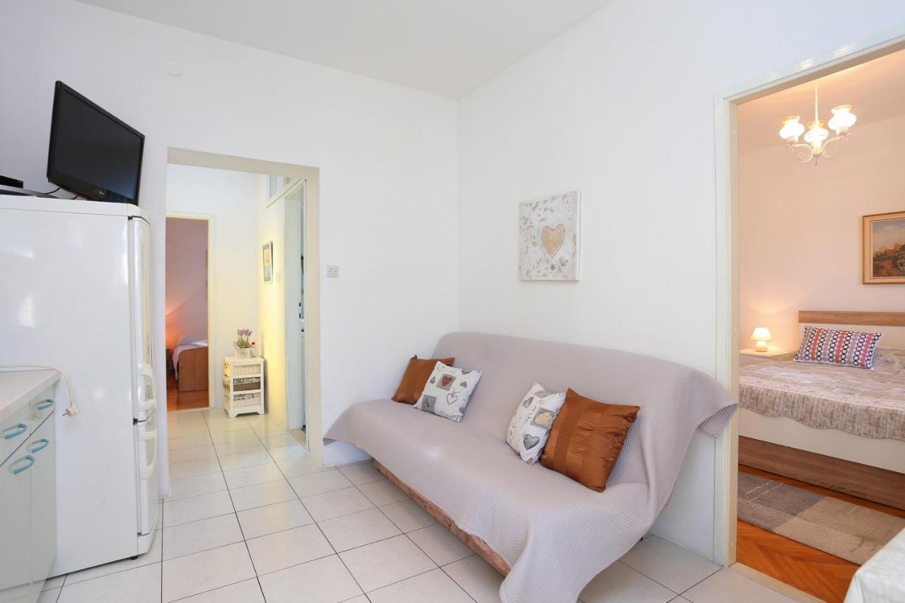 Apartments By The Sea Seget Donji, Trogir - 2029 Exteriör bild