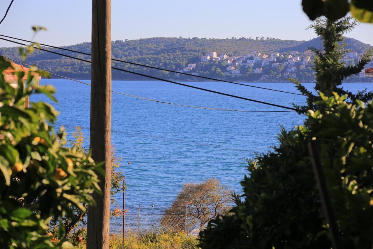 Apartments By The Sea Seget Donji, Trogir - 2029 Exteriör bild