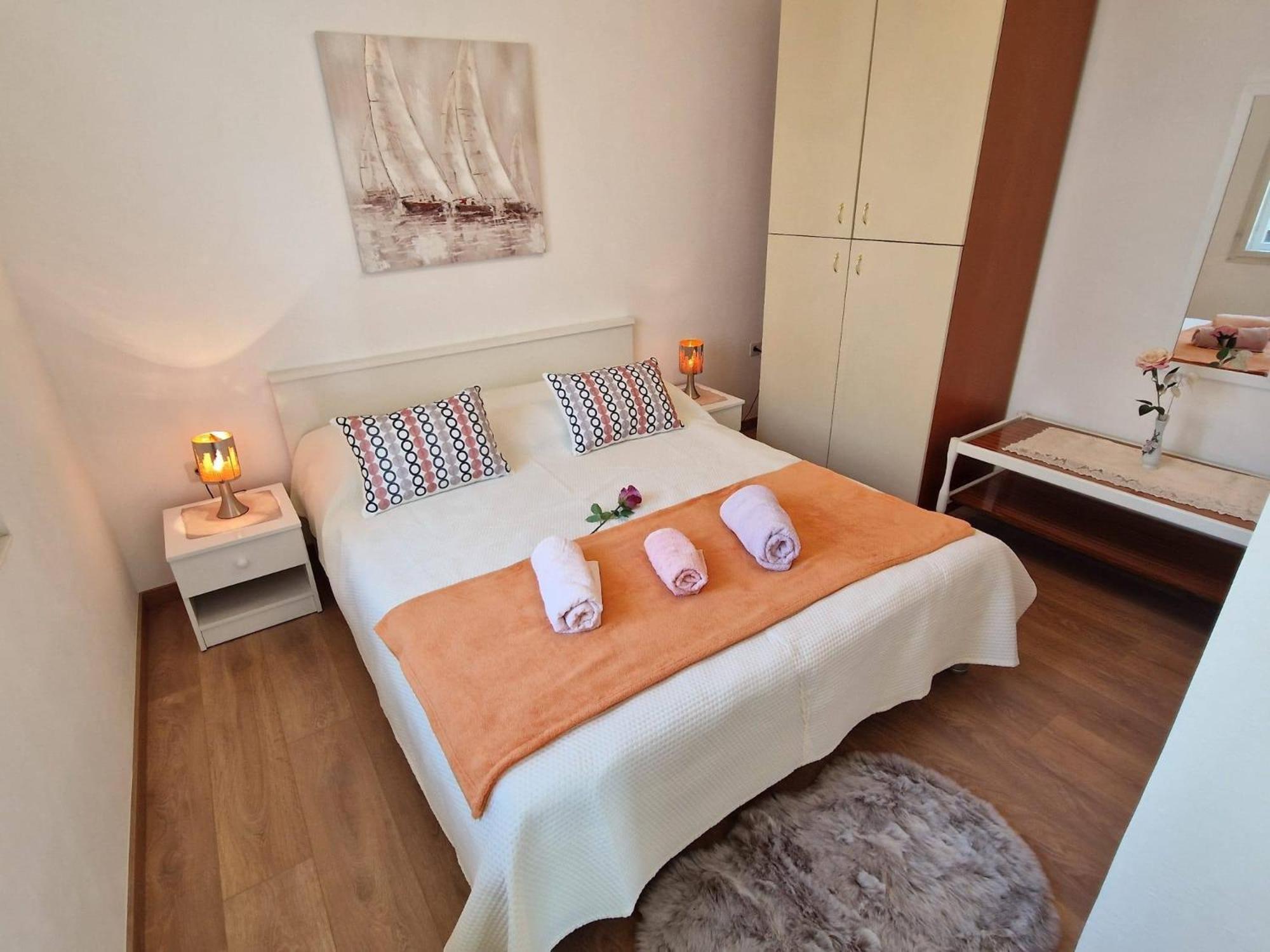 Apartments By The Sea Seget Donji, Trogir - 2029 Exteriör bild